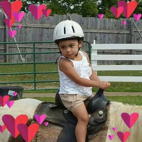 Meet your Posher, Debbie - Picture 1 of 1